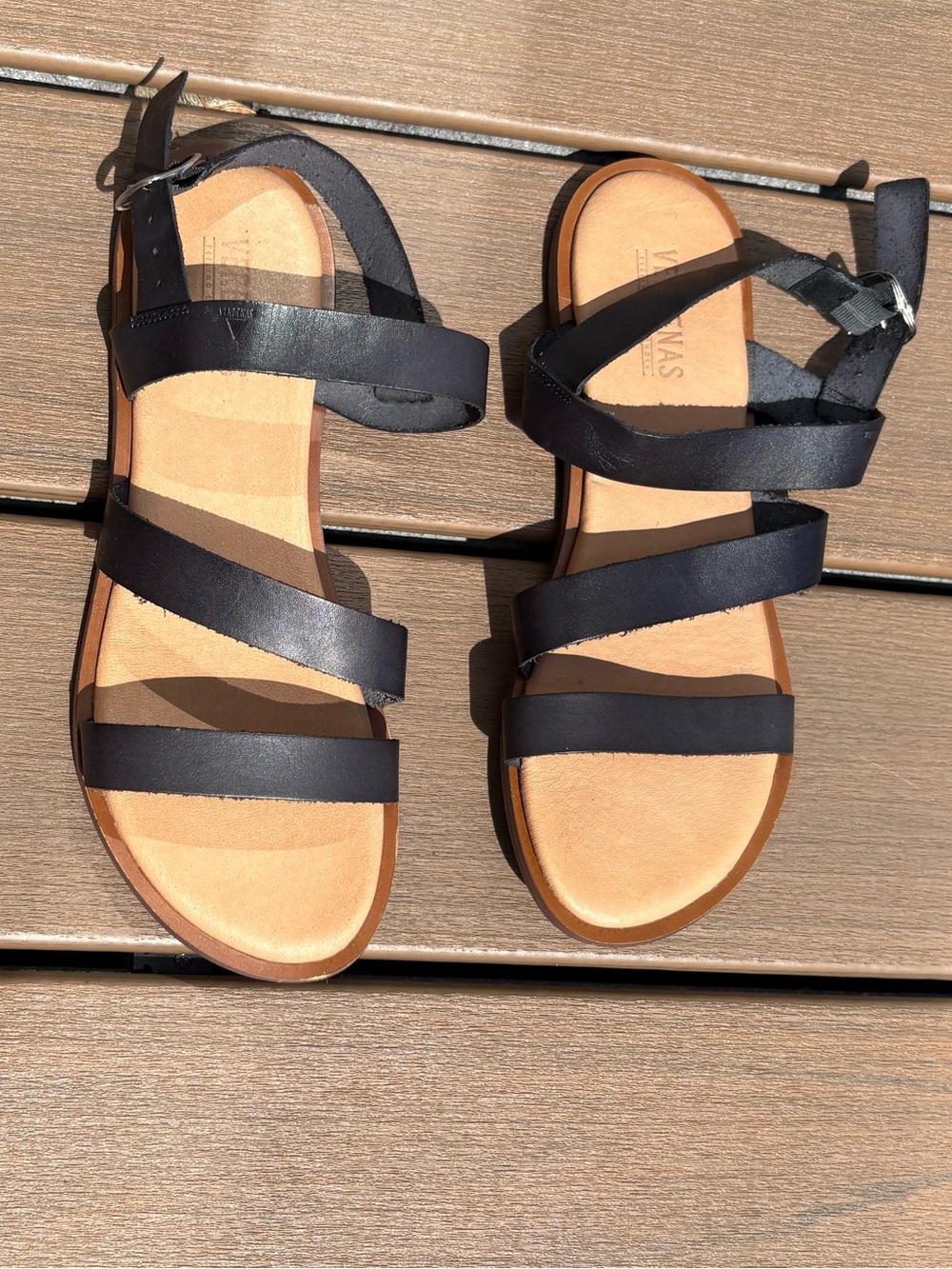 Women’s Verbenas Black Strappy Flat Sandals